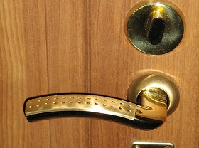 Замена дверной ручки входной двери в Новочеркасске