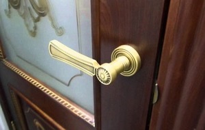 Установка дверной ручки в Новочеркасске